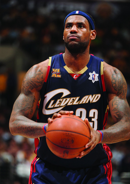 青岛四外援爆发合砍66分，带队31分狂胜北京男篮（青岛四外援齐发力轰下66分，31分大胜北京男篮）