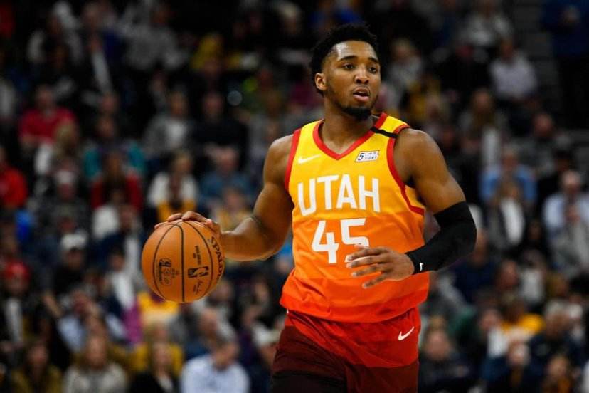 曝前海港外援奥斯卡已决定挂靴 其资产预计超过13亿元（据报道，前上海海港外援奥斯卡决定退役，个人资产或超13亿元）