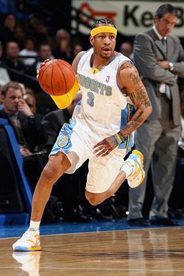 巴蒂：劳塔罗和小蜘蛛可以一起上，但其中一人必须做出牺牲（巴蒂：劳塔罗与小蜘蛛可同场，但需有一人牺牲）