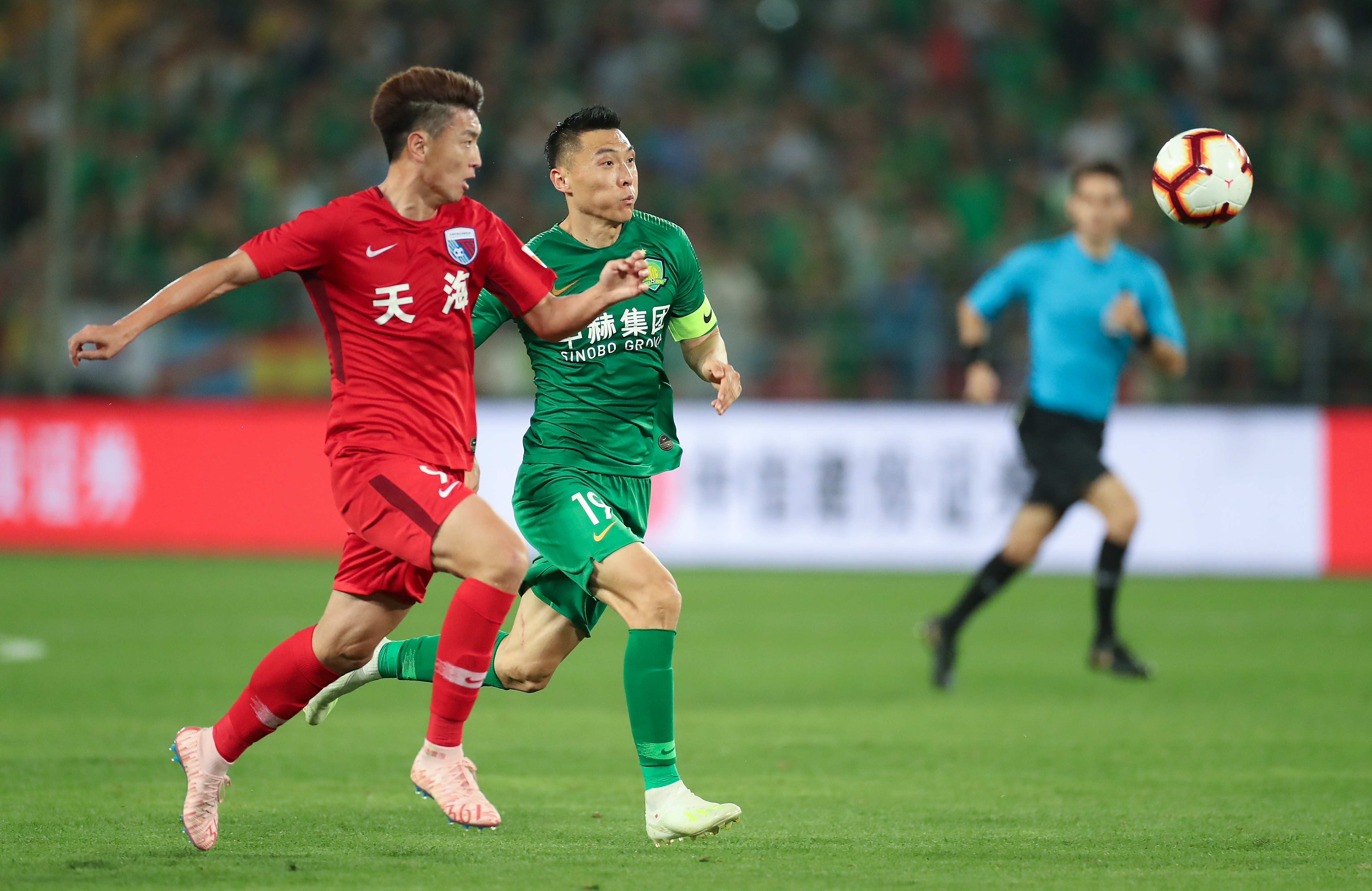 执教俱乐部前1000场场均积分前10：瓜迪奥拉第1，穆里尼奥第2（俱乐部执教前1000场场均积分前十：瓜迪奥拉居首，穆里尼奥次席）