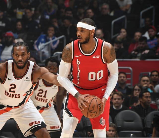 欧冠积分榜分析：小组晋级形势紧张,（欧冠积分解读：小组出线悬念丛生）