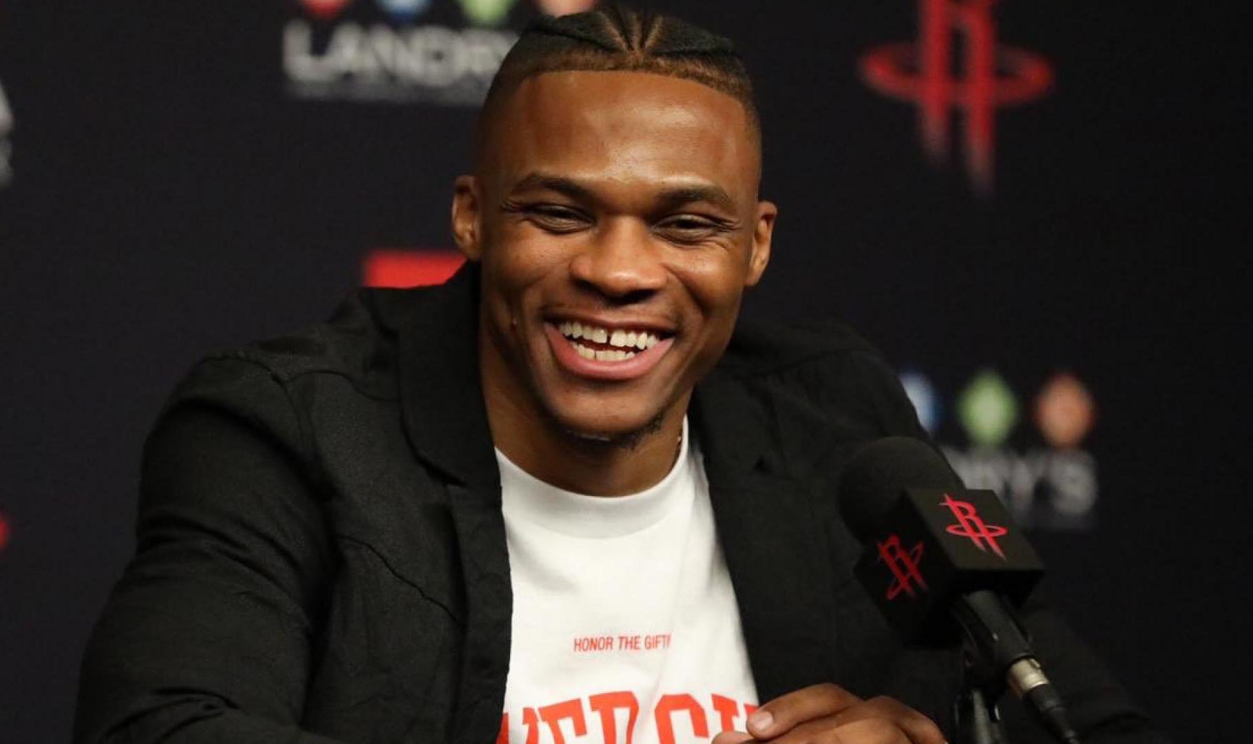 阿斯：皇马并未向阿隆索发出最后通牒，但他必须拿出成绩说话（阿斯：皇马未向阿隆索下达最后通牒，但他需以战绩自证）