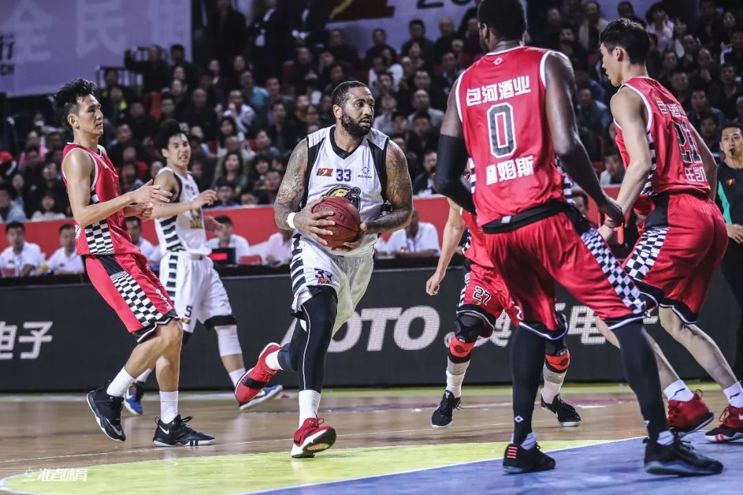 全市场：罗马和那不勒斯最近都询问了引进基耶萨的可能（全市场：罗马与那不勒斯近来已打听引进基耶萨的可行性）